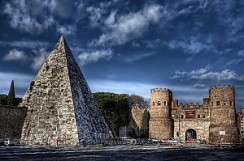 La Pirámide Cestia de Roma