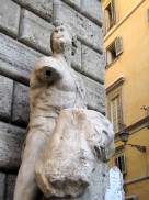 Pasquino, la más famosa de las "estatuas parlantes" de Roma