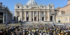 Roma se prepara para el último Angelus de Benedicto XVI